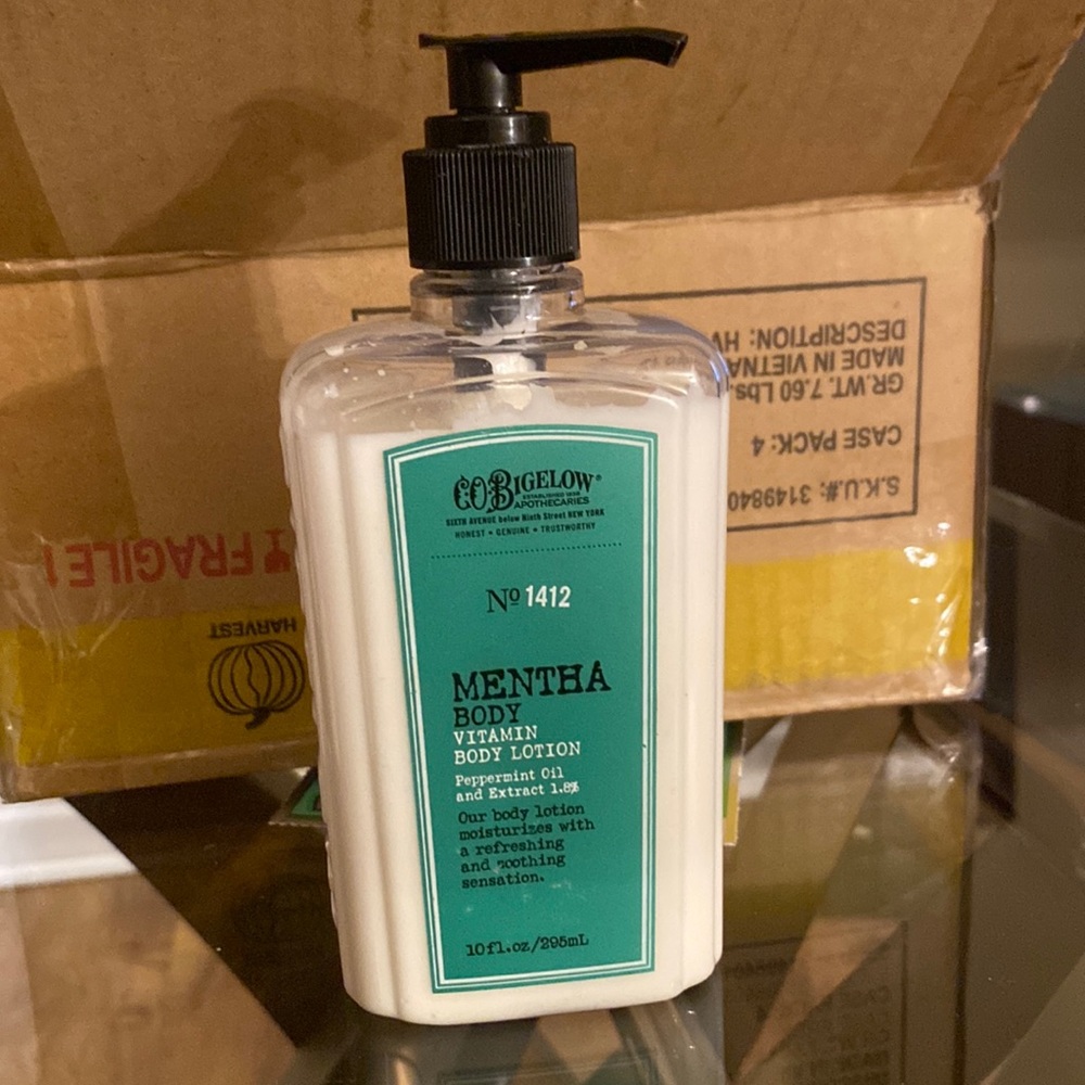 Bath & Body Works  C.O.‎ Bigelow Apothecaries No. 1412 MENTHA Body Lotion